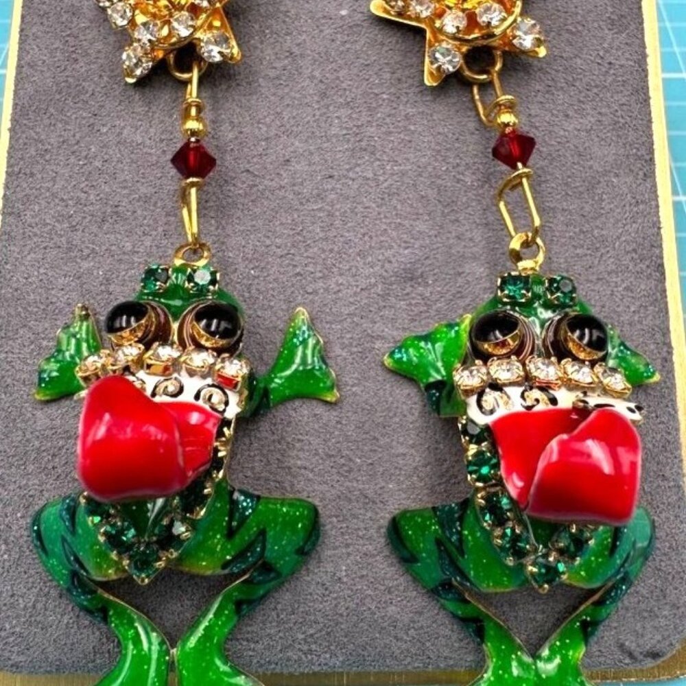 Vintage Lunch At The Ritz Earrings Christmas Frog Dangle 3"
